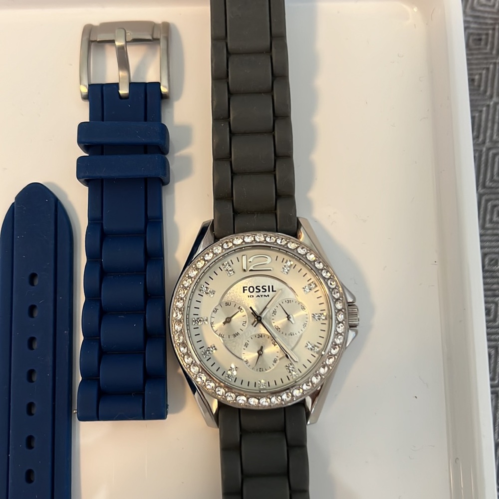 Fossil Riley watch - Picture 2 of 4